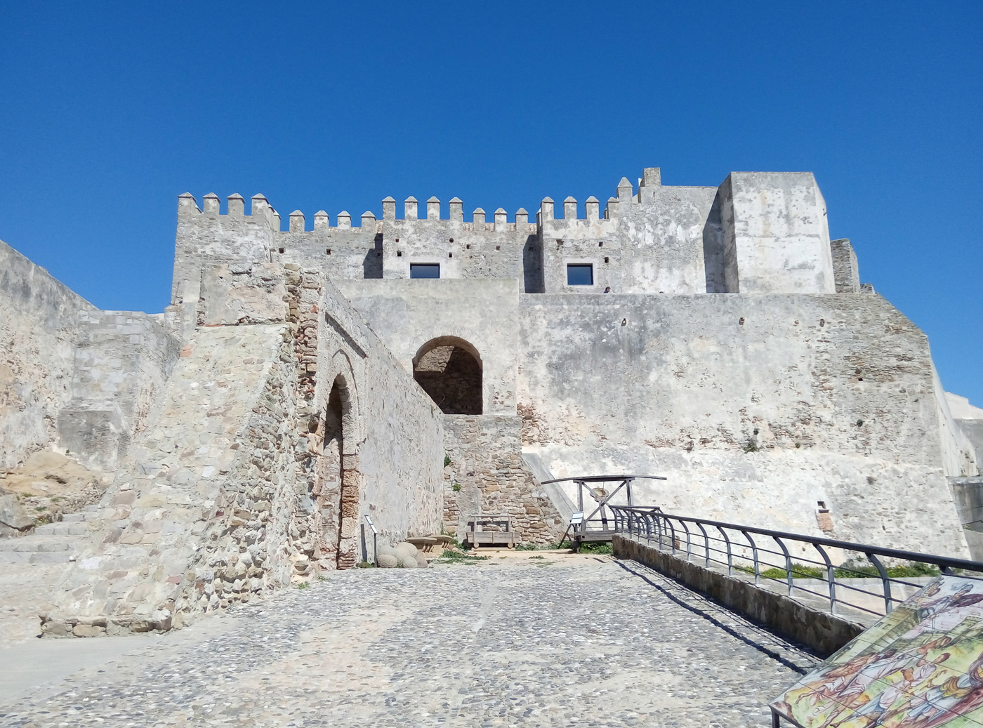 Imágenes Restauración de Castillo de Guzman